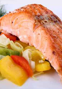 اليكم اشهى الاطباق.. السمك المشوي بحشوة الخضار