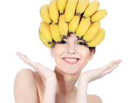 جربي هذه الوصفات الطبيعية لتحمي شعرك من التقصف!