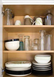 اليك طريقة ابداعية لتصنعي خزانة لادوات المائدة بنفسك!