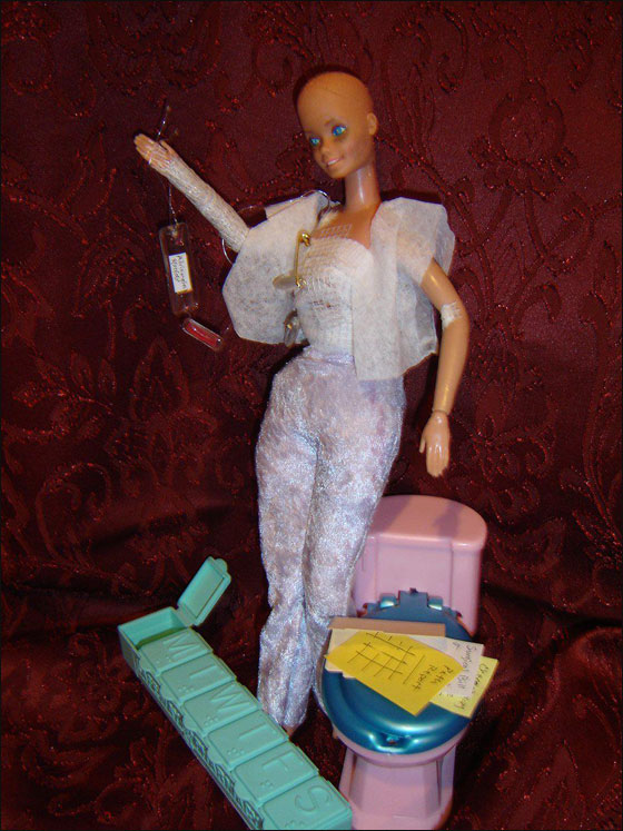 باربي صلعاء وجميلة.. حملة لدعم الاطفال المصابات بالسرطان!!