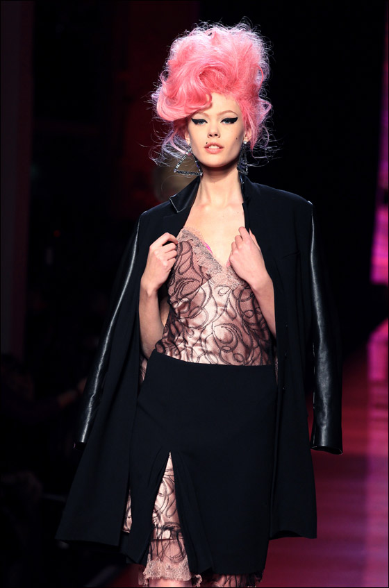 اليكن اجدد الصور في معرض فرنسا للازياء!