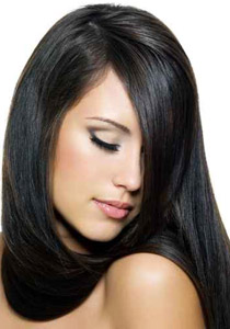 اليك كيف تتخلصين من قشرة رأسك بواسطة مواد موجودة في مطبخك!