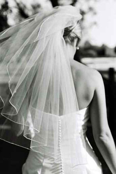 الطرحة لا تزال اهم اكسسوارات العروس لتحصل على طلتها المنشودة!