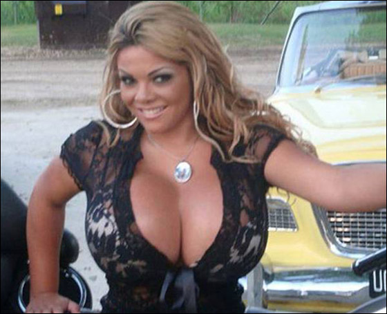 اكبر صدر في العالم ينقذ صاحبته من الموت في حادث طرق!