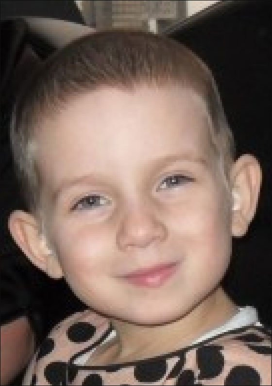 عائلة طفلة مريضة بالسرطان تجمع مبلغ 75000 يورو عن طريق تويتر!