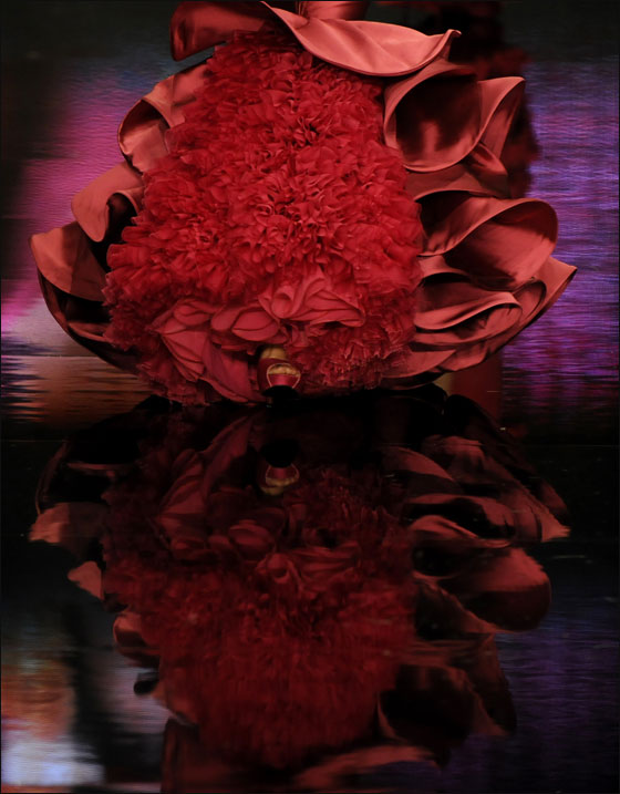 اليكم احدث ازياء الفلمنكو بالحلة الحمراء!