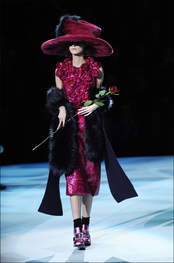 نقدم لكم احدث صيحات الازياء "الثلجية" لعام 2012!