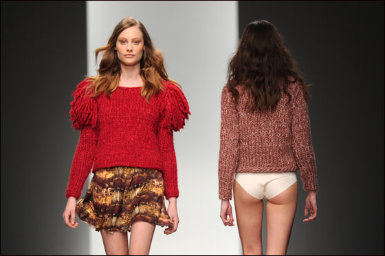 اسبوع الموضة في لندن في احدث عروضه لخريف 2012! 