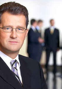 اليك 10 طرق تبرز جهودك وتقربك من الترقي في العمل!