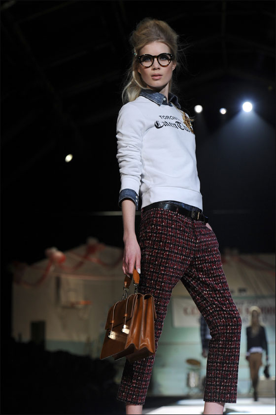 بالصور.. احدث ازياء اسبوع الموضة الايطالي!!