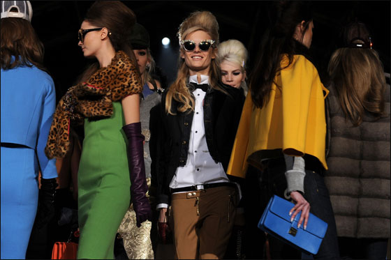 بالصور.. احدث ازياء اسبوع الموضة الايطالي!!