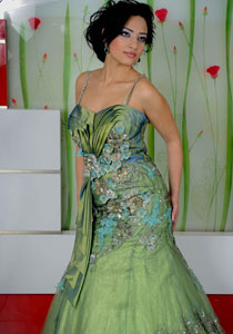 بروفا ومساج شامل لكل عروس في صالون فرنسي بشفاعمرو