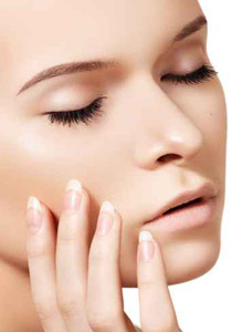 اليك طريقة الحصول على اظافر لامعة دون وضع طلاء الاظافر!