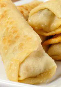 نقدم لكم طريقة تحضير اللفائف الهندية المقرمشة!