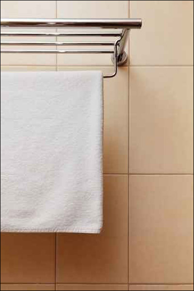 بالصور: سياجات للمناشف لتجعوا مرحاضكم عصري اكثر!