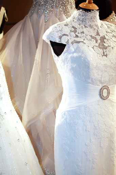 نقدم مجموعة خلابة من فساتين الزفاف لاجمل يوم في حياتك!