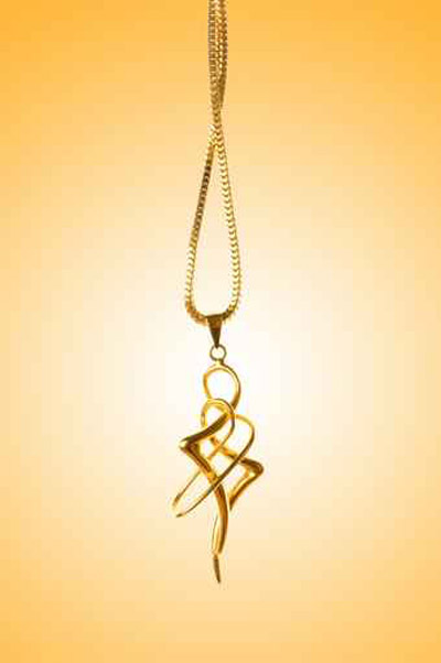 لصاحبات الذوق الرفيع.. مجموعة جديدة من المجوهرات الذهبية!