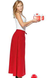 عودة تنورة البليسيه لتكتسح الموضة باناقتها ورزانتها!