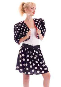 عودة تنورة البليسيه لتكتسح الموضة باناقتها ورزانتها!