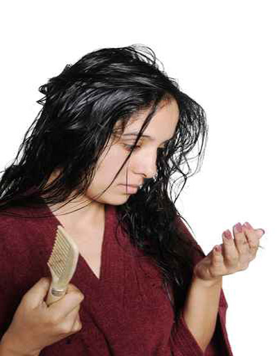 لعلاج مشكلة تساقط الشعر.. استخدمي الصبار والخروع والزنجبيل!