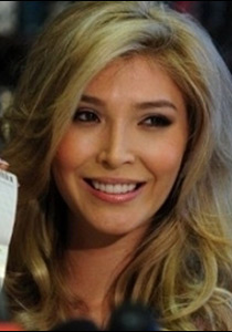 متحول جنسي ينافس للمشاركة بمسابقة ملكة جمال الكون!!