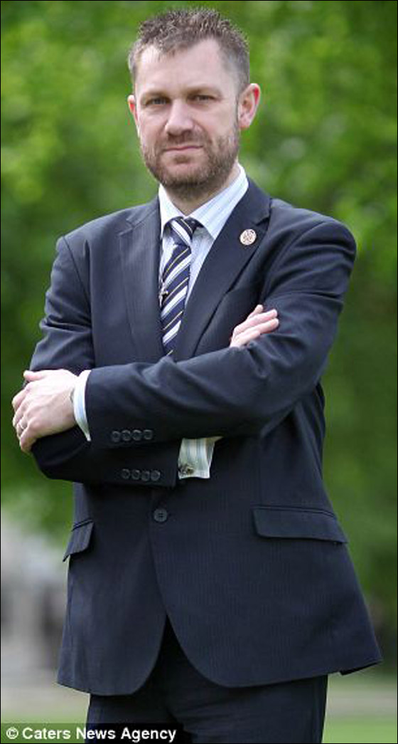 بعد استئصال الورم: اعادة ترميم صدر بريطاني باستخدام الخرسانة!