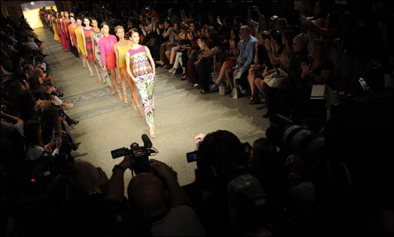 بالصور.. ازياء صيف 2012!!