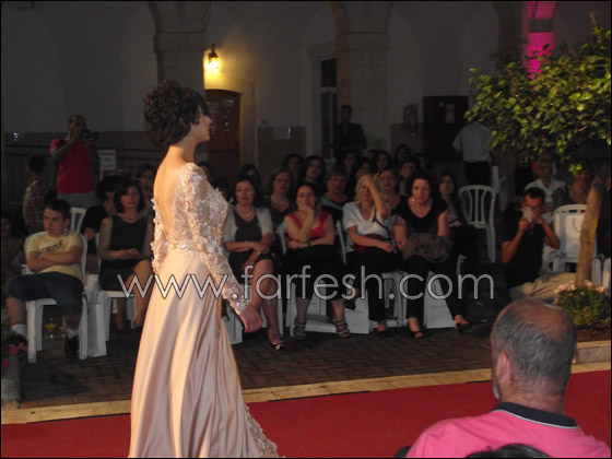 عرض ازياء لصيف 2012 من تصاميم كميل شاهين في حيفا 