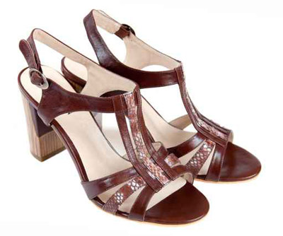 "شايف" يقدم لكن اجمل الصنادل الصيفية!!