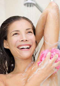 سواد تحت الابطين: اليك اسبابه وطرق معالجته!