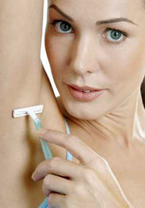 سواد تحت الابطين: اليك اسبابه وطرق معالجته!