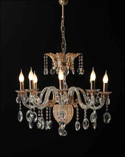 اليكم تشكيلة من ثريات الكريستال الفخمة!