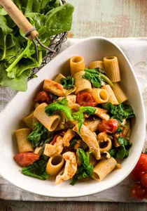 حضري اشهى الوصفات.. الدجاج والسبانخ مع الكاري!