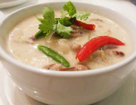 شوربة الدجاج بالكريمة.. وصحة وهنا