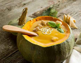 في شهر رمضان الكريم.. نقدم لكم طريقة تحضير شوربة القرع 