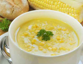 زيني مائدتك الرمضانية بشوربة الذرة الشهية