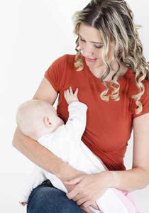 تحذير: تكبير الثدي يحرم المرأة من ارضاع طفلها طبيعيا!!