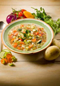 اليكم طريقة تحضير الشوربة الغنية بالبقوليات.. صحة وهنا