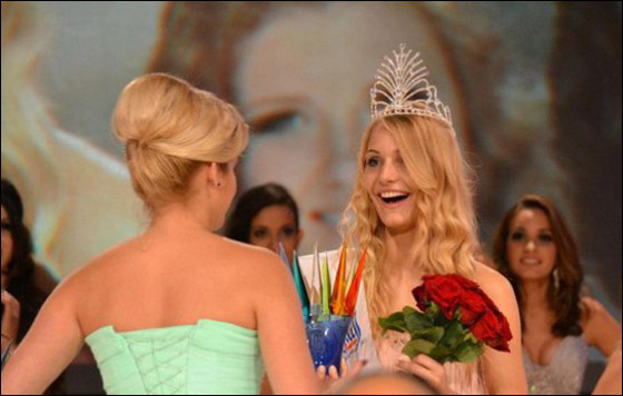 بالصور: المانية شقراء تفوز بلقب ملكة جمال العالم للصم 2012