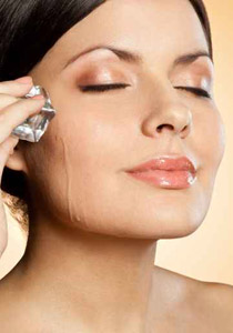 ما هي فوائد الثلج على البشرة؟!!