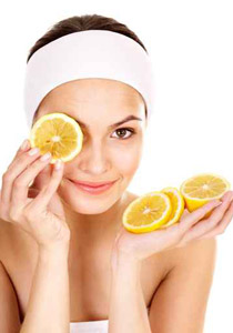 نقدم لكن 10 ماسكات طبيعية توحد لون البشرة!!