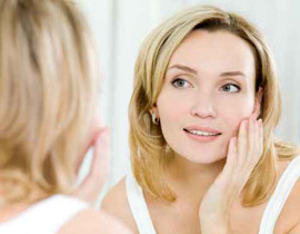 اليك 3 اخطاء ترتكبها الفتيات وتسبب ضررا للبشرة