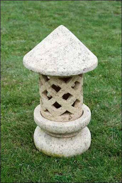 زوار شايف.. اليكم اجمل عواميد الاضاءة الخارجية