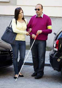 جديد.. عين آلية تعيد البصر للمكفوفين!!