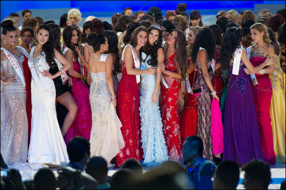 الف مبروك.. تتويج ملكة جمال الصين ملكة جمال العالم لعام 2012