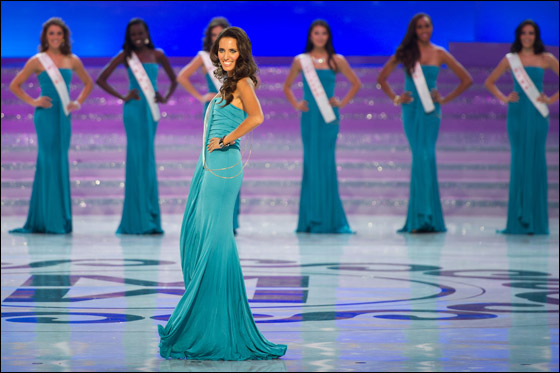 الف مبروك.. تتويج ملكة جمال الصين ملكة جمال العالم لعام 2012