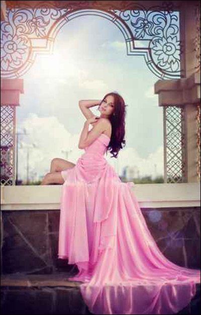 لعاشقات اللون الوردي نقدم احدث واجمل الفساتين الوردية!