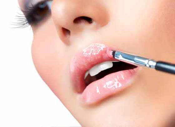 تحذير: احمر الشفاه قد يؤدي للاصابة بأزمات قلبية!! 