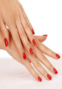 اليك طرق علاج ونصائح حماية الاظافر المتقصفة!