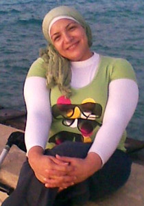 مصرية تعاني من شلل أطفال تبتكر أول كتاب عن فئة من ذوي الإعاقة